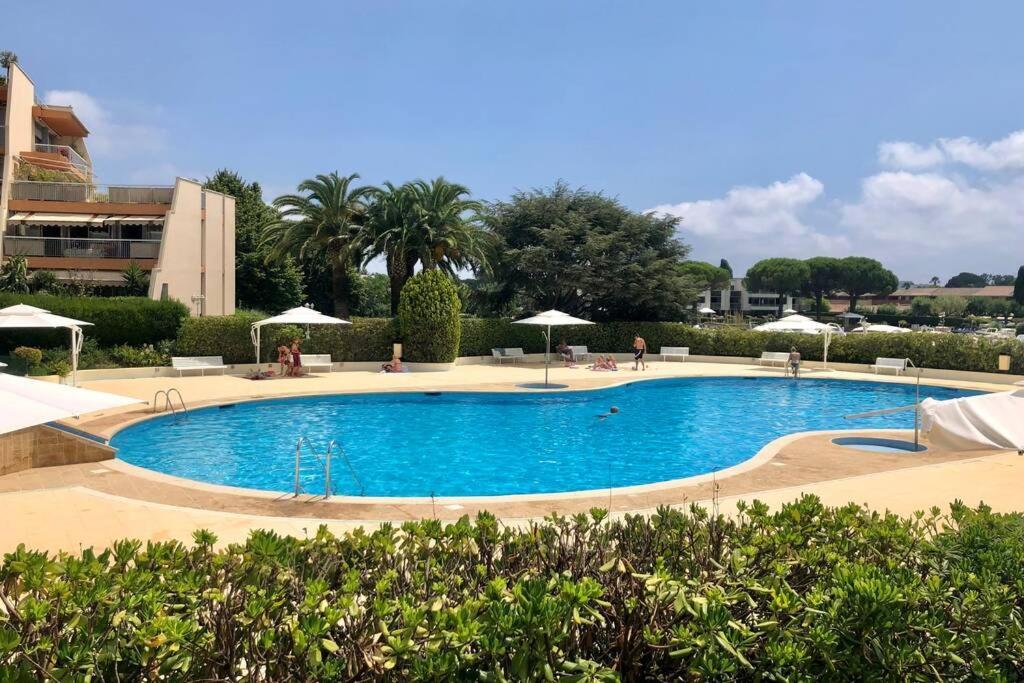 Appartement Lumineux 6 Places Avec Vue Sur Marina Mandelieu-la-Napoule Exterior foto