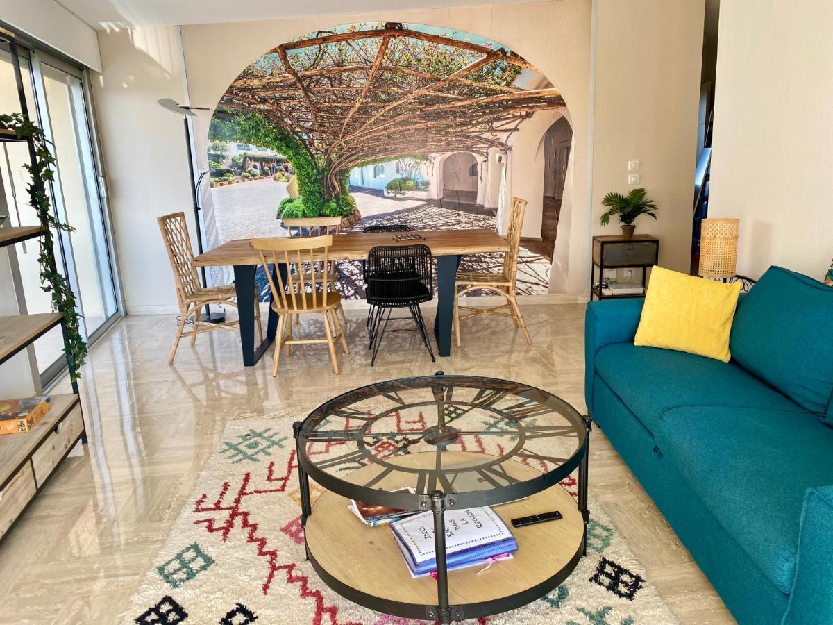 Appartement Lumineux 6 Places Avec Vue Sur Marina Mandelieu-la-Napoule Exterior foto